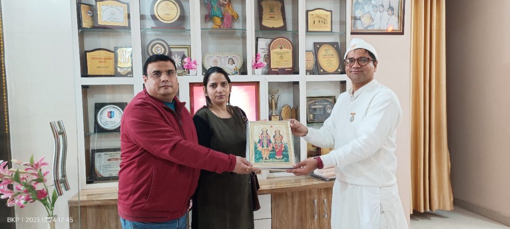 Gwalior - 200 से भी अधिक लोगो ने लिया निःशुल्क स्वास्थ्य परीक्षण शिविर का लिया लाभ
