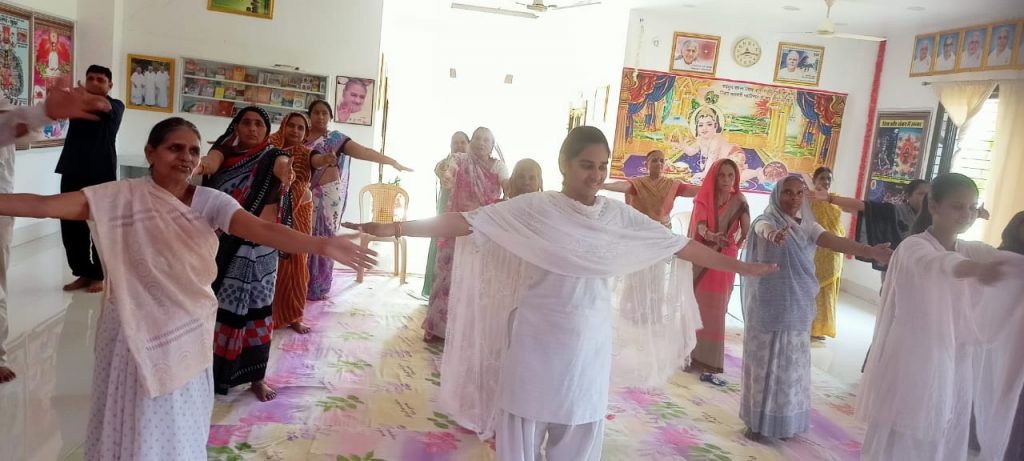 अंतर्राष्ट्रीय योग दिवस पर सती-विहार कॉलोनी जगनापुरा (किला गेट) कार्यक्रम आयोजित ।