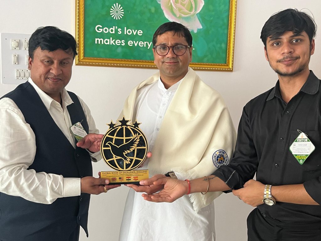 ग्लोबल बुक ऑफ एक्सीलेंस इंग्लैंड सम्मान से ग्वालियर के बीके प्रहलाद भाई हुए सम्मानित