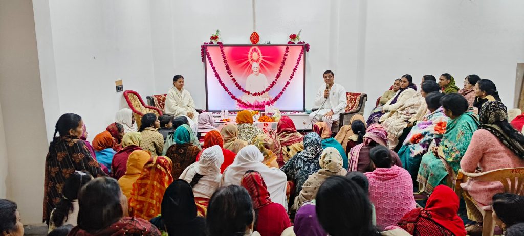 लश्कर ग्वालियर - आदर्श कॉलोनी स्थित मैडिटेशन क्लास में मोटिवेशनल कार्यक्रम का हुआ आयोजन