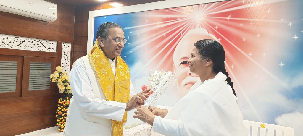 माउंट आबू से राजयोगी बीके आत्मप्रकाश भाई पहुंचे ग्वालियर ब्रह्माकुमारीज केंद्र पर अगले चार दिन चलेगा ध्यान साधना शिविर