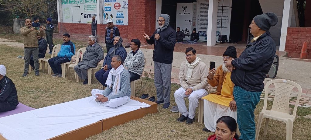 IITTM में सामूहिक सूर्यनमस्कार प्रशिक्षण कार्यक्रम ब्रह्माकुमारीज के बीके प्रहलाद  हुए शामिल