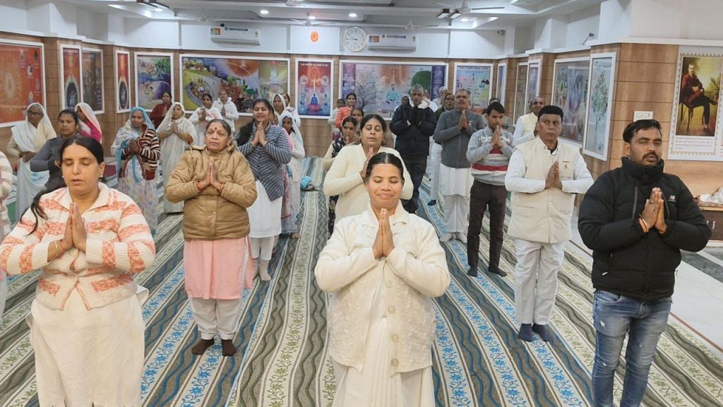 माधवगंज केंद्र पर सूर्यनमस्कार प्रशिक्षण कार्यक्रम