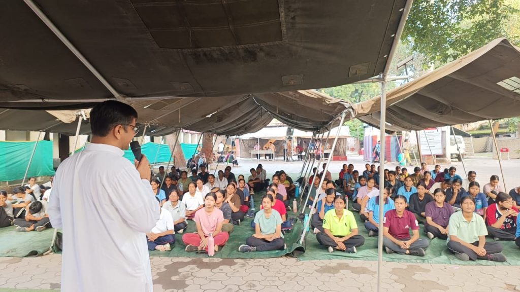 एकाग्रता, आत्मविश्वास और स्मरणशक्ति बढाने में मददगार राजयोग ध्यान - बीके प्रहलाद भाई