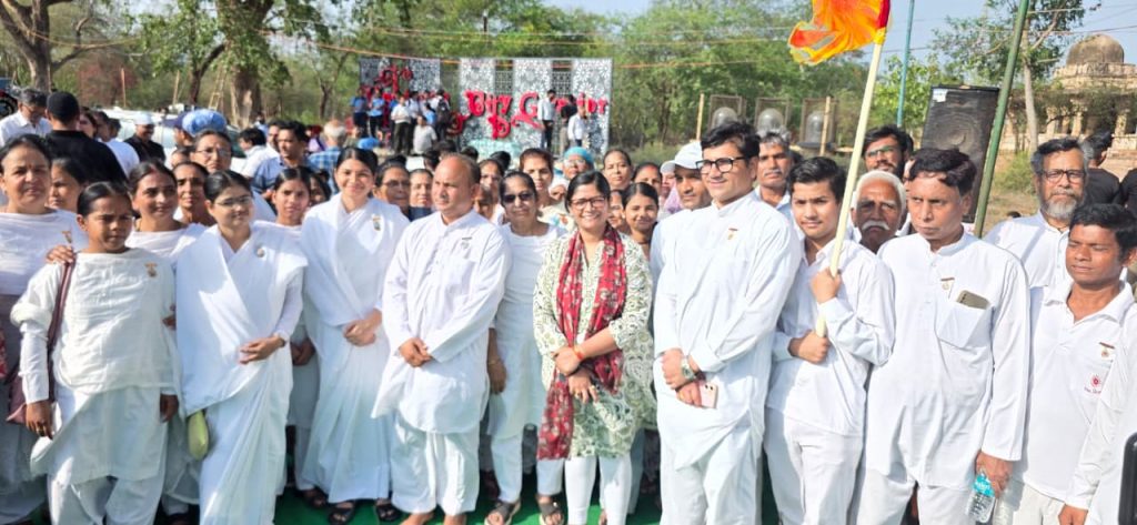अंतर्राष्ट्रीय योग दिवस पर ब्रह्माकुमारीज प्रभु उपहार भवन में हुआ योग